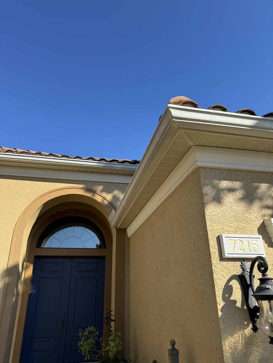 Gutter Cleaning in Bradenton, Florida