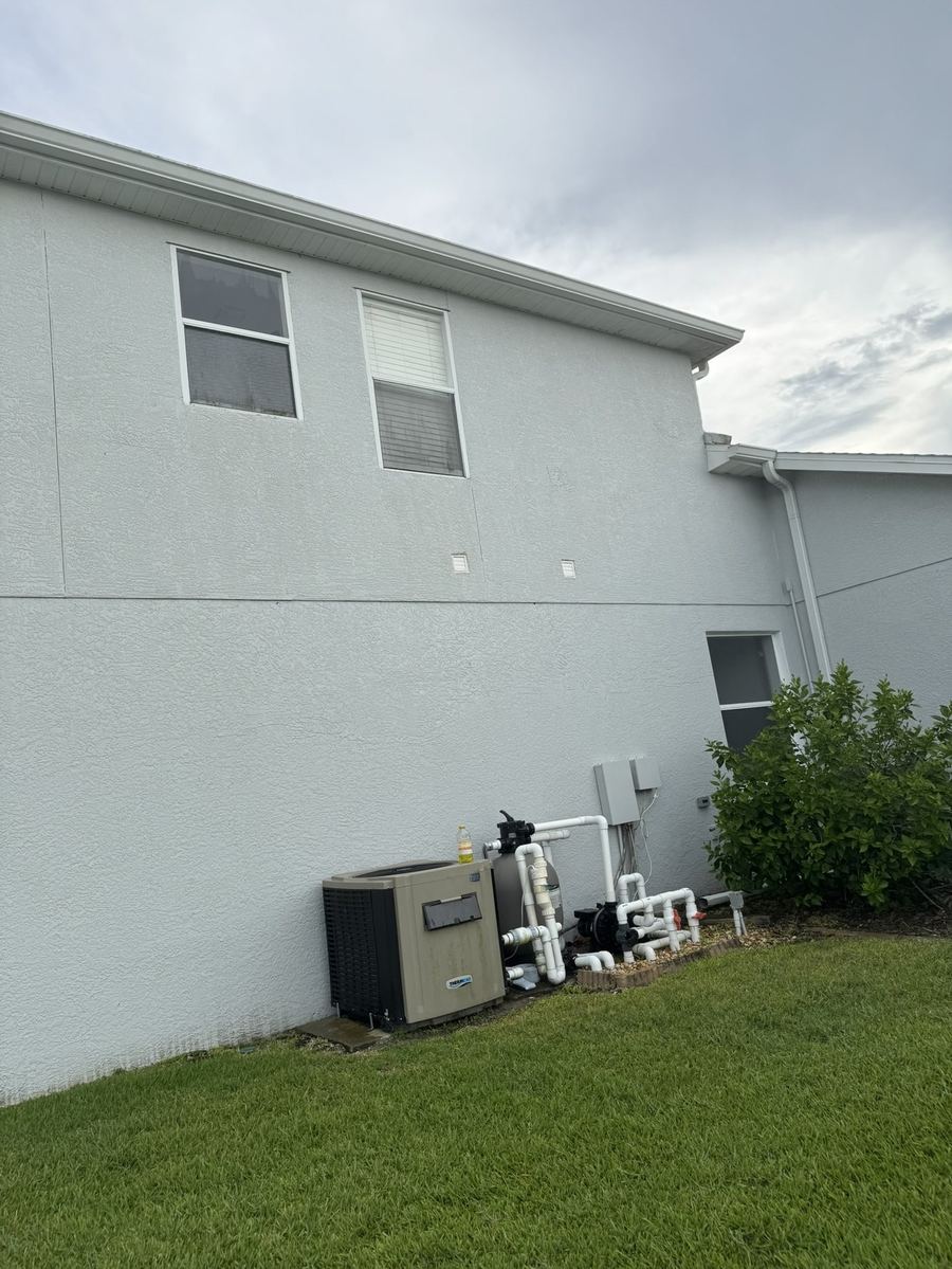 House Soft Washing in Bradenton, Florida