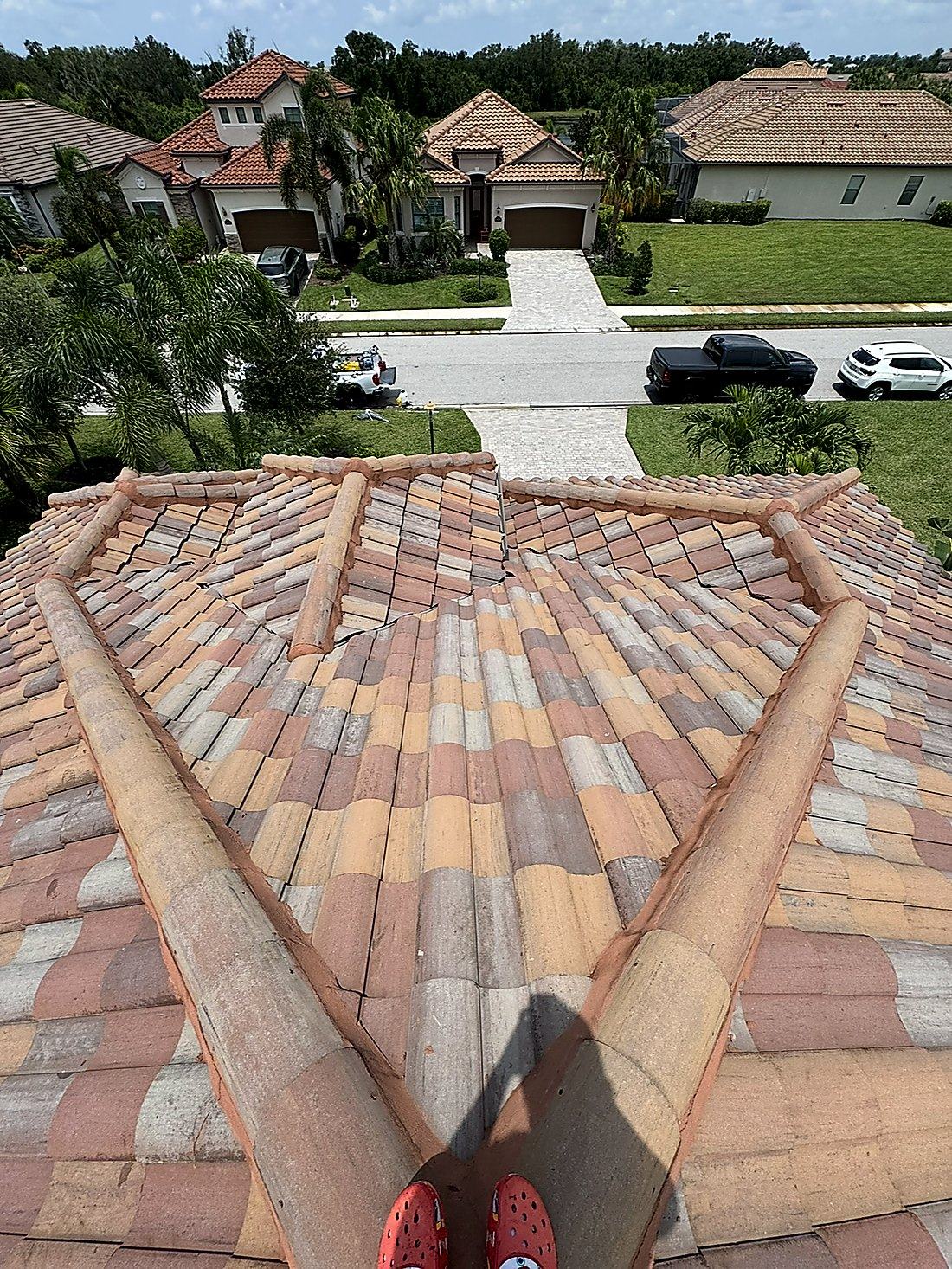 Roof Cleaning in Bradenton, Florida